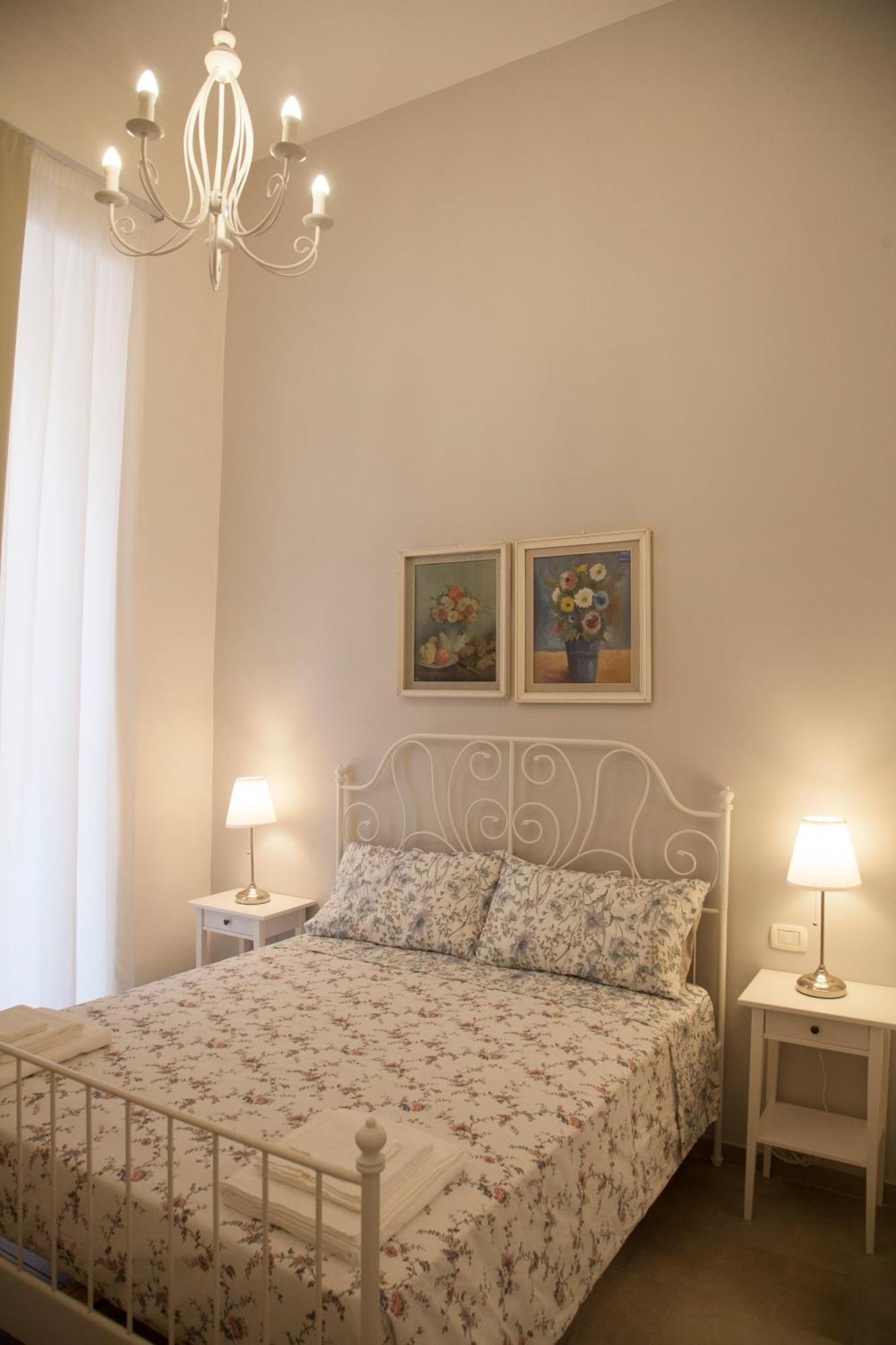 Sanbiagio, 25 Guesthouse نابولي الغرفة الصورة