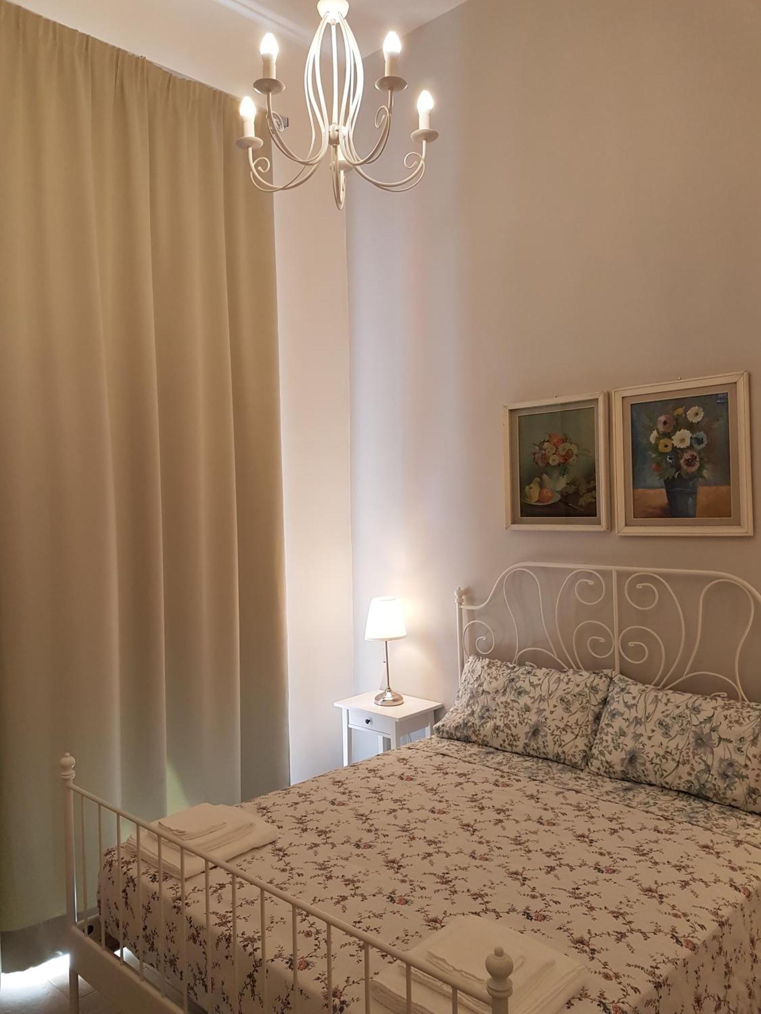 Sanbiagio, 25 Guesthouse نابولي الغرفة الصورة