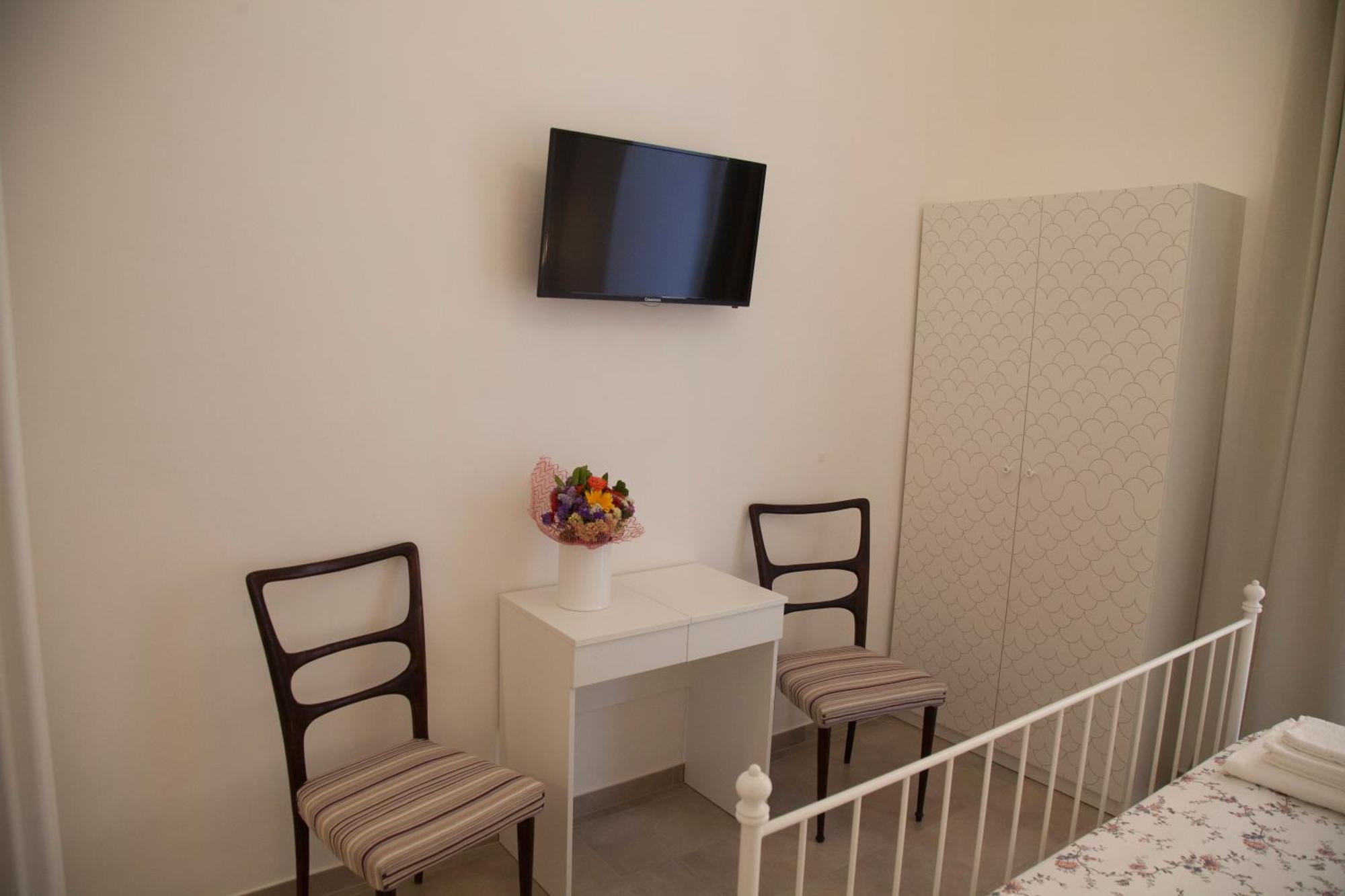 Sanbiagio, 25 Guesthouse نابولي الغرفة الصورة