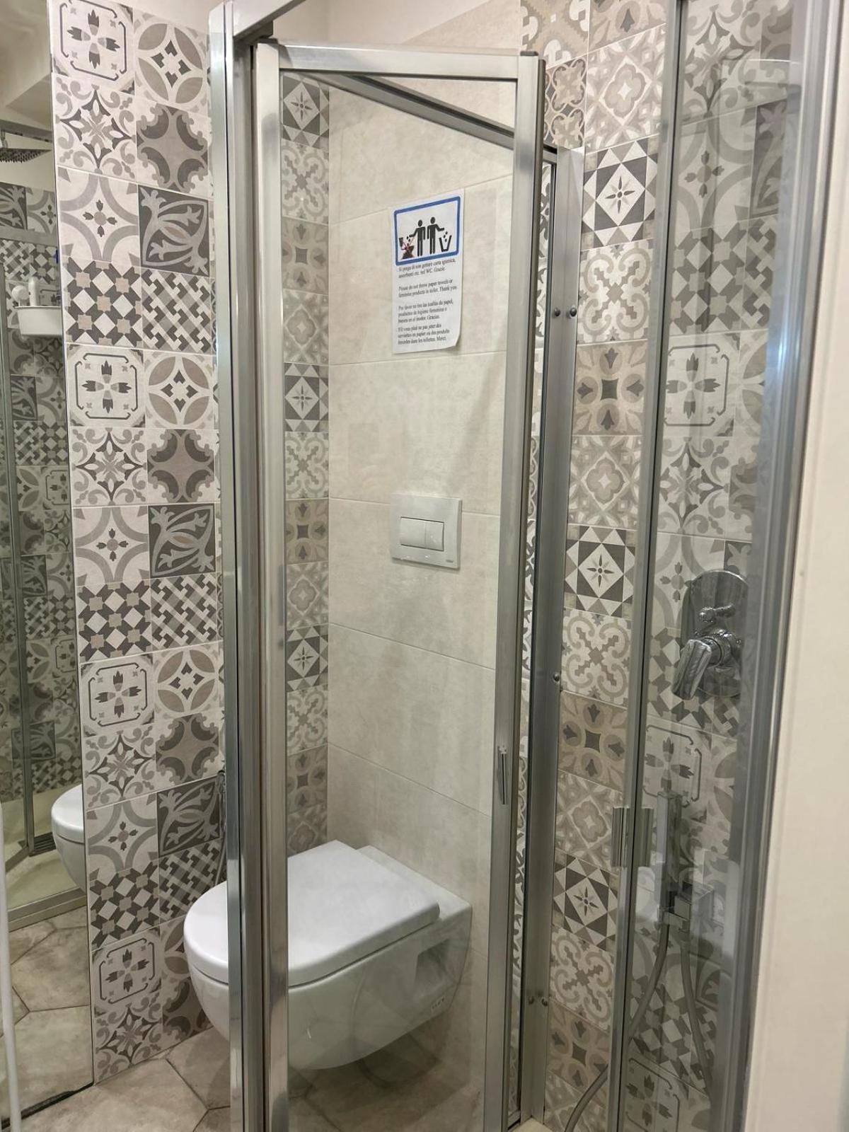 Sanbiagio, 25 Guesthouse نابولي المظهر الخارجي الصورة