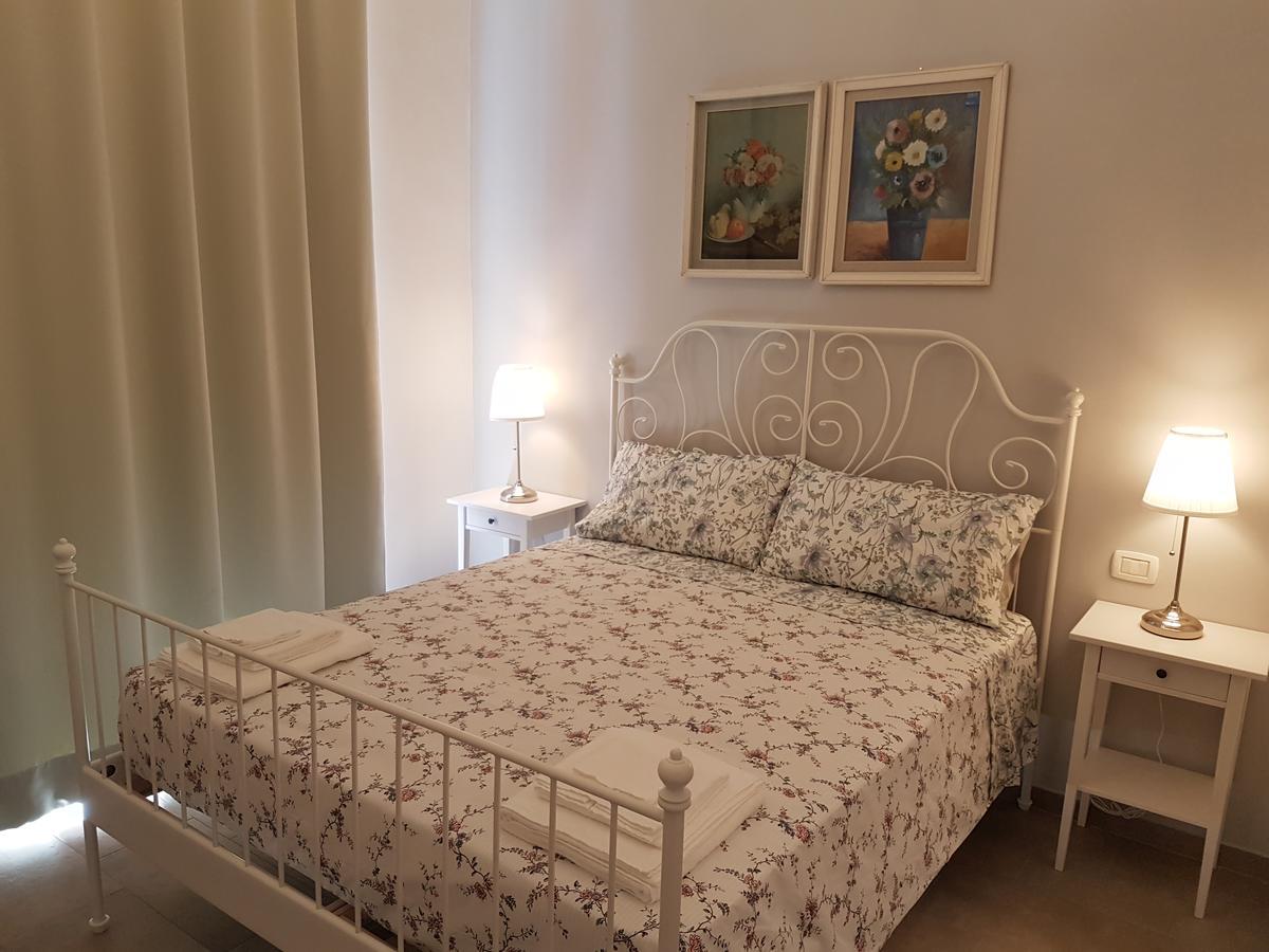 Sanbiagio, 25 Guesthouse نابولي الغرفة الصورة