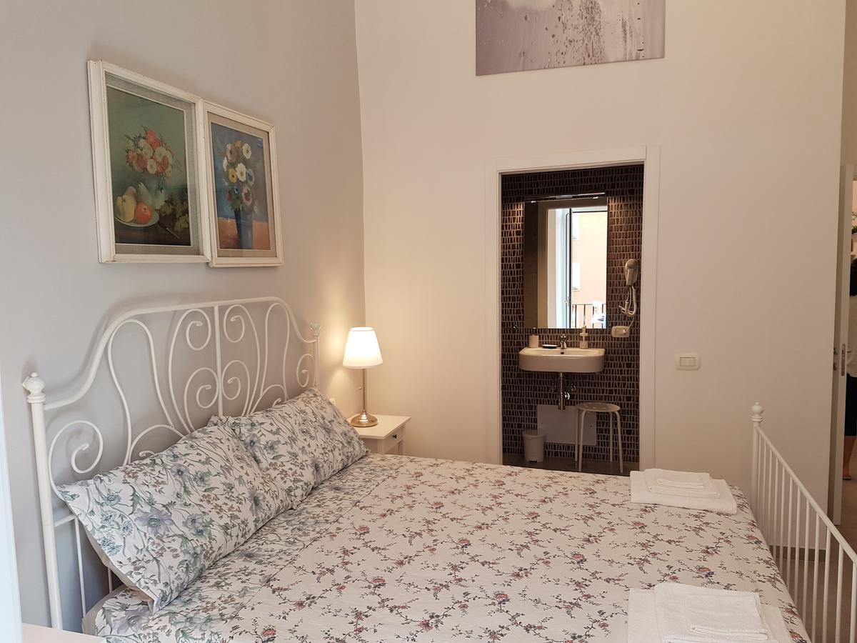 Sanbiagio, 25 Guesthouse نابولي المظهر الخارجي الصورة